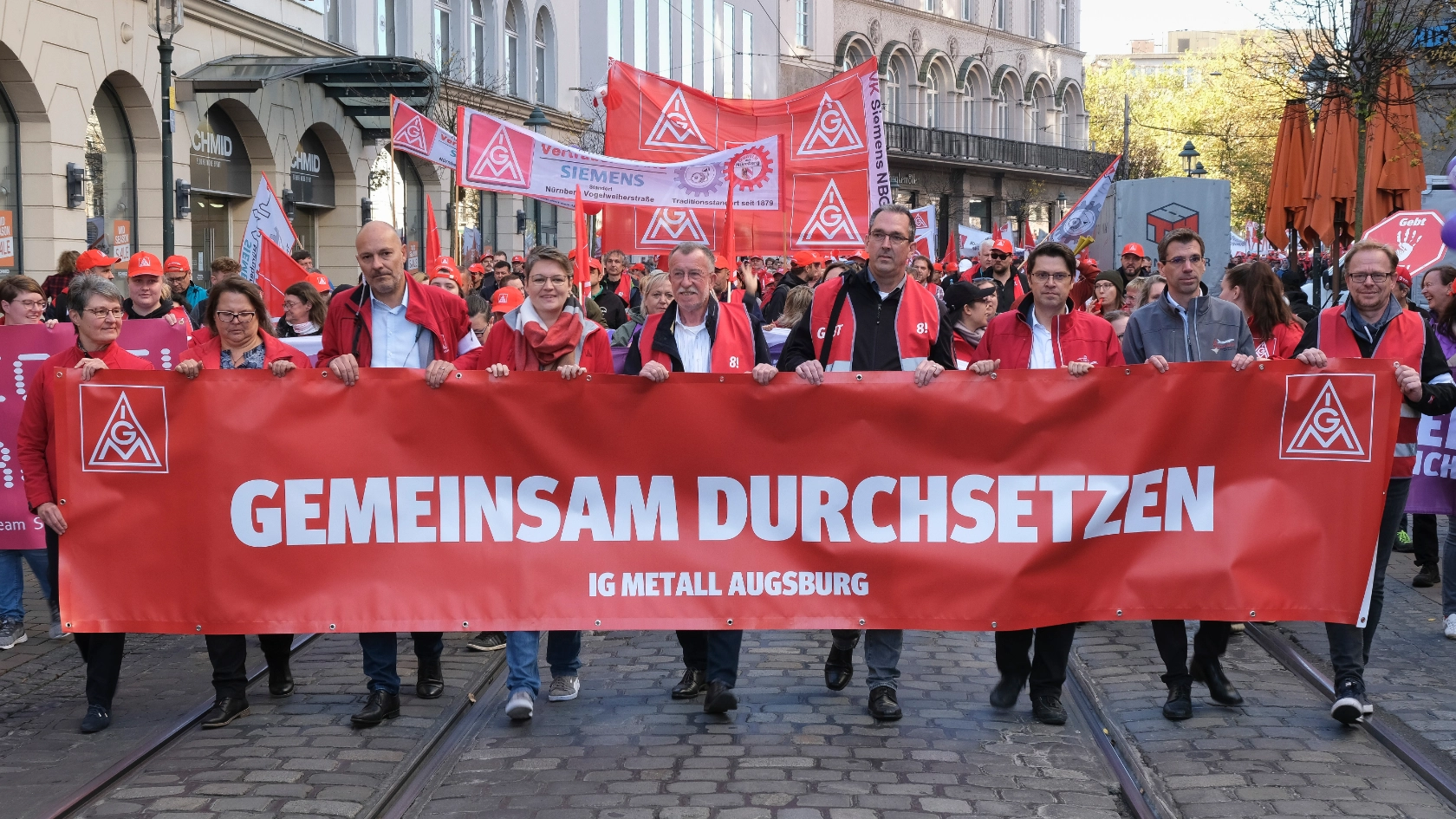 Demo und Kundgebung 3. M+E-Tarifverhandlung in Augsburg