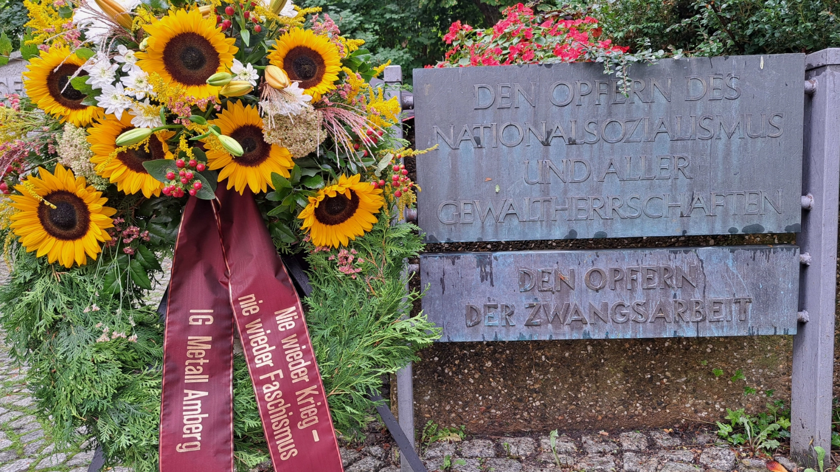 20230901Antikriegstag_SuRo1980x1320