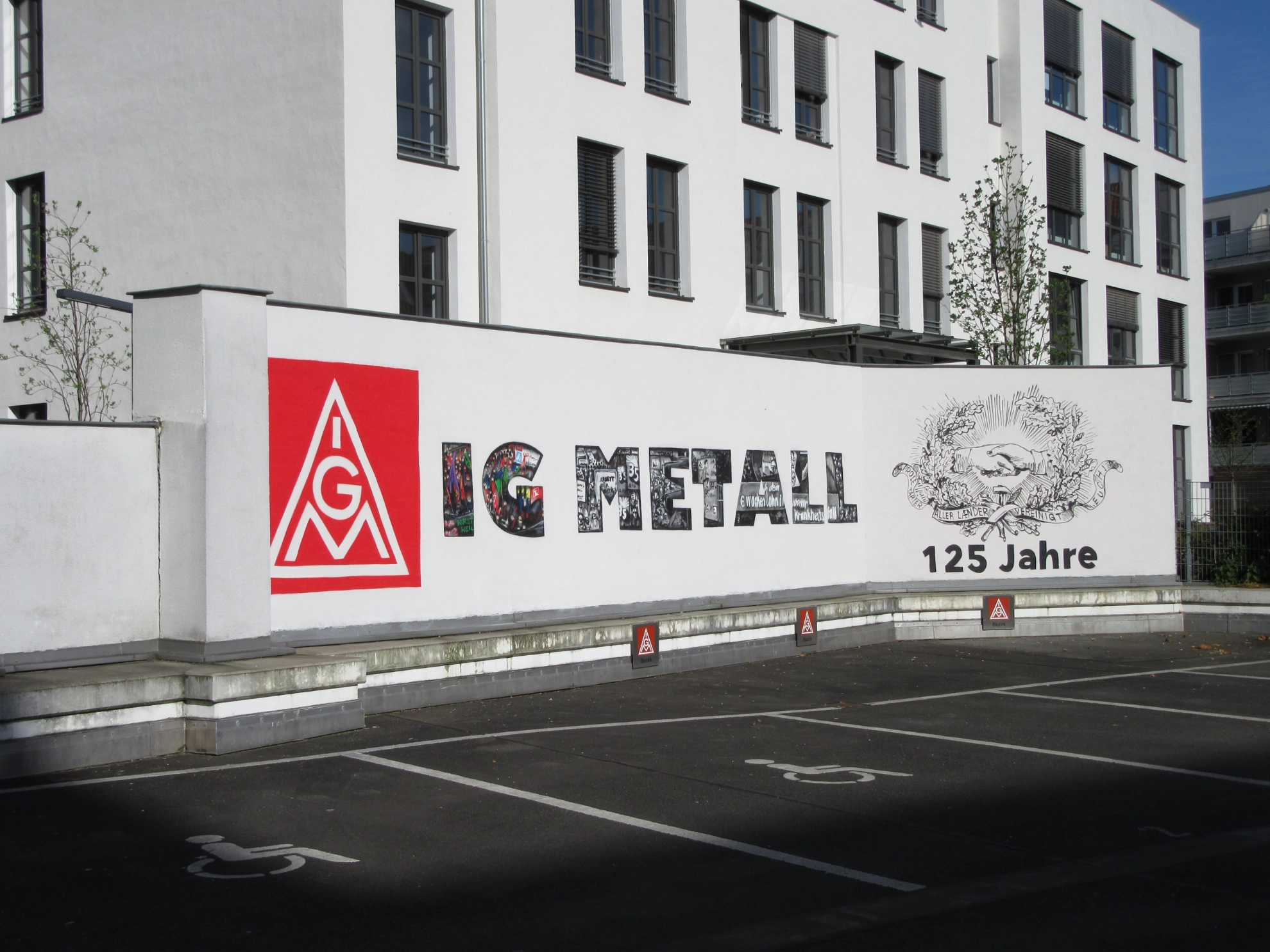Graffiti Parkdeck IG Metall