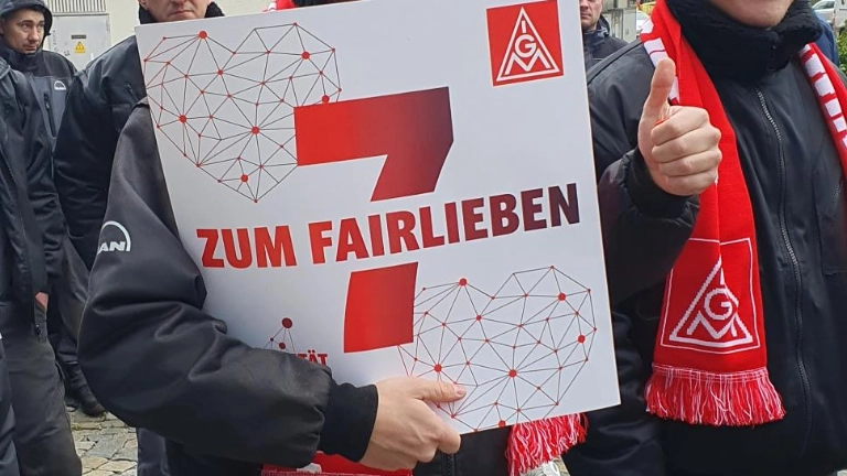  Kundgebung in Augsburg: MAN Energy Solutions, MT Aerospace, manroland Goss web systems