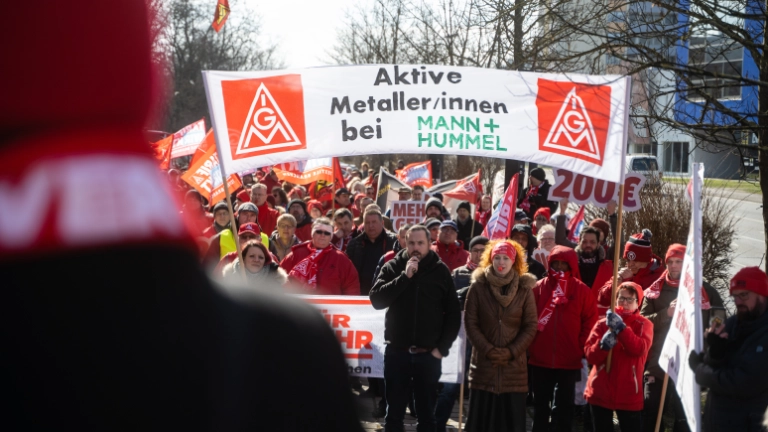 Tarifrunde Textil- und Bekleidungsindustrie: Kundgebung und Demonstration zur 2. Verhandlung in Ingolstadt